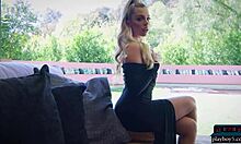 Seksi lepotica Allie Nicole razkazuje svoje naravno telo v solo videu