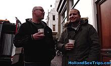 Hollandalı bir fahişenin yüksek topuklu ayakkabılarla oral zevk verdiği HD video