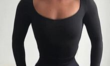 Dzika przygoda brazylijskich dziewczyn z dużym czarnym dildo