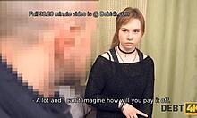 Очајнички дуг руских девојака доводи до интимног сусрета са зајмодавцем