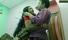 Аматерски индијски пар истражује анални секс на селу