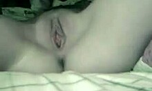 Привлекательная любительская пара дома снимает порно видео