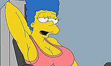 Marge, den slemme husmoren, blir analt både i treningsstudioet og hjemme under ektemannens fravær, med en humoristisk Hentai-tegneserie med Simpsons-tema som bakteppe