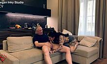 Старик и молодая девушка в домашнем чешском секс-видео