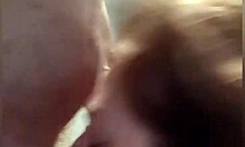 Ζευγάρι ερασιτεχνών κινηματογραφεί τον εαυτό του να κάνει σκληρό σεξ