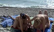 Zunanja orgija z ruskimi naturisti na plaži