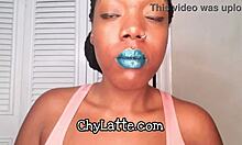 내 이바노 립과 입 페티쉬를 완전히 입술 비디오로 즐기는 것을 지켜보십시오