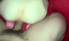 Une grosse bite noire pénètre le cul serré d'une brésilienne de 18 ans