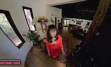 Velma Dinkleys ondeugende VR-porno-avontuur met lul en cumshot